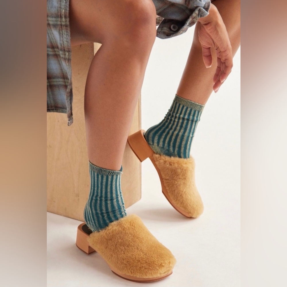 Swedish Hasbeens Shearling Fluff Clogs size 7.5 nwot